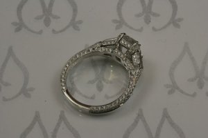 1673F_c.jpg
