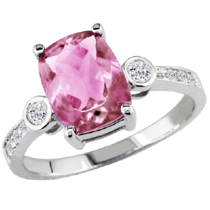 cushion-cut-diamond-engagement-rings-81.jpg