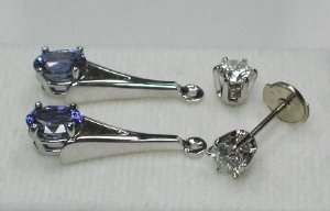 AwesomeGemsSapphireEarrings1.jpg