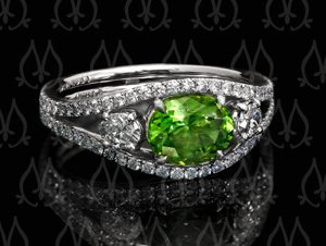 Leon%20Mege%20green%20garnet%203%20stone,%20cf.jpg