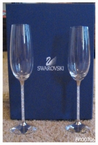 Toasting%20Flutes.jpg Toasting%20Flutes.jpg