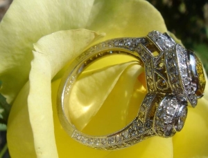 my.ring.bezeled2222.jpg
