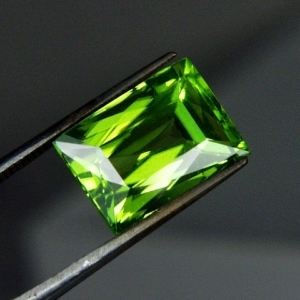 Litnon%20peridot%202.jpg Litnon%20peridot%202.jpg