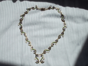 18%20inch%20gold%20tsavorite,%20iolite%20and%20rainbow%20moonstone%20necklace.jpg