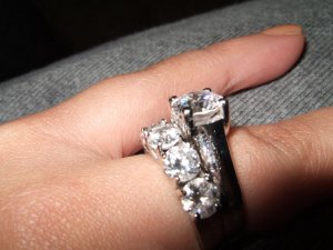 2006_0126MevsRing0004.JPG