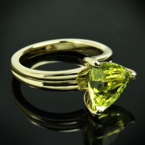 Custom-Chrysoberyl-Trilliant-Yellow-Gold-Solitaire-Ring-by-Whiteflash-20422_3.jpg