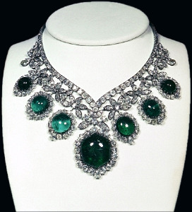iran%20emerald%20necklace.png