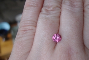 Hand%20sparkle%202.jpg Hand%20sparkle%202.jpg