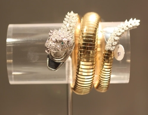 elizabeth-taylor-collection-bulgari-diamond-snake-watch.jpg