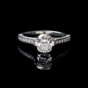 cushion-platinum-diamond-ring.jpg