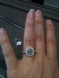 ring_snqueen_sms.jpg