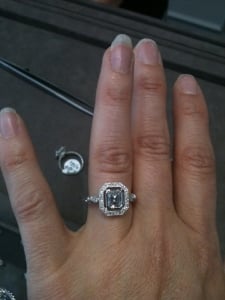 ring_snqueen_sms.jpg