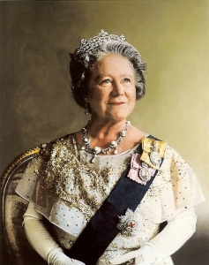 queen_elizabeth_the_queen_mother_portrait_1986.jpg