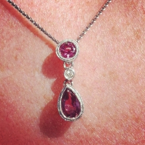 necklace_0.jpg
