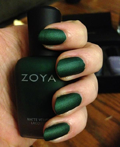 0118-33-winter-nail-polish-ideas-green-metallic_li.jpg