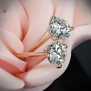 3-prong-martini-diamond-earrings-in-14k-rose-gold-for-whiteflash_33936_g-1.jpg