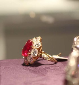 elizabeth-taylor-jewelry-exhibition-ruby-diamond-ring-van-cleef-profile.jpg