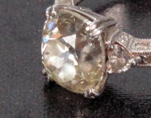 img-barbara-engagement-ring__3_3.jpg
