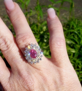 mahenge_spinel_diamond_ring_on_hand3.jpg mahenge_spinel_diamond_ring_on_hand3.jpg