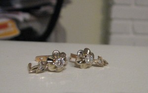 diamond_earrings.jpg diamond_earrings.jpg