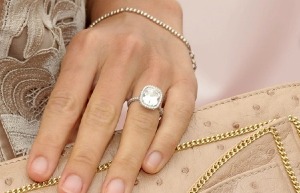 1213-5-celebrity-engagement-rings-molly-sims_we.jpg
