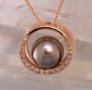 rose-gold-pendant-cropped.jpg