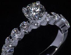 americus_diamond_ring_0.jpg