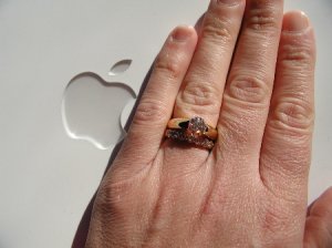 ringwhbkgr.jpg