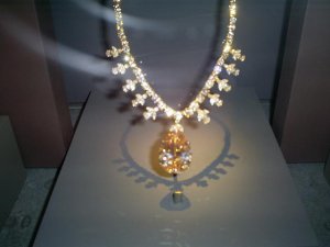 cognacdianecklace009.JPG