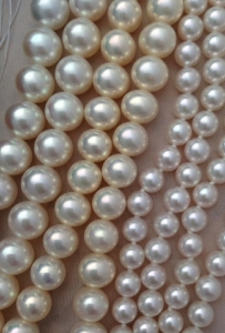 pearls_a_m_f.jpg