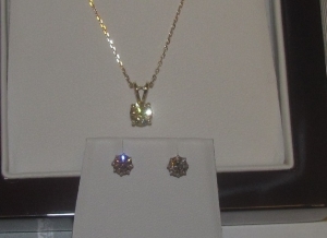 earring-pendant_both.jpg