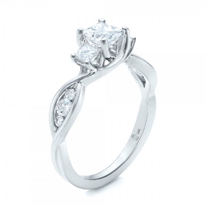 custom-princess-cut-diamond-engagement-ring-3qtr-101223_3.jpg