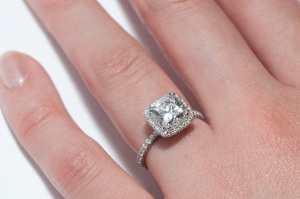 Show Me Your 1 5ct Approx Cushion Cut Engagement Rings