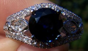 sapphire er ring2.jpg