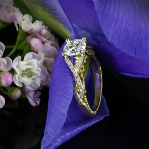 verragio-insignia-diamond-engagement-ring-in-18k-yellow-gold-for-whiteflash_37182_g2.jpg