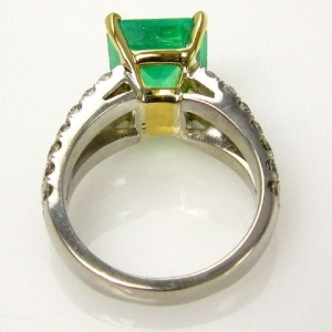 emerald_ring.jpg