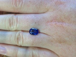 sapphire_on_finger_inisde_1.jpg sapphire_on_finger_inisde_1.jpg
