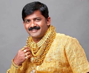 gold_man_of_pimpri_datta_phuge_nxbah.jpg