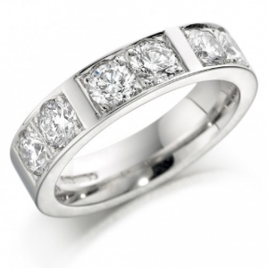 platinum_diamond_5mm_flat_court_shape_wedding_ring_grande.jpg