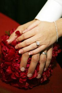 HandsBouquet790.jpg