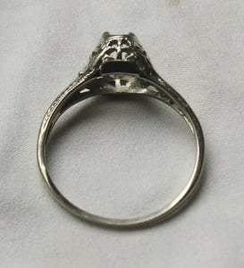 ringtop.jpg