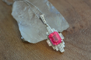 ps_photos_-_emerald_cut_mahenge_in_diamond_pendant.jpg