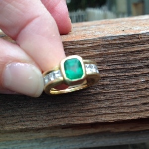 emerald_ring_2_.jpg emerald_ring_2_.jpg