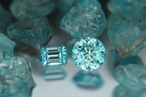 jwbluezircons_774910_922022044479457_2684040993265296929_o.jpg