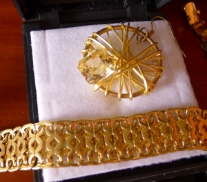 p1060246_cr.jpg