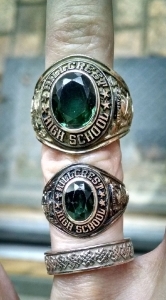 classrings1.jpg