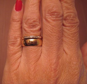 weddingringSuzyQZ.jpg