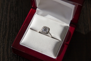 engagementringcloseups-1.jpg
