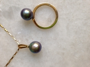 ring_and_pendant.jpg ring_and_pendant.jpg