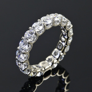 14k-un-plated-white-gold-u-prong-diamond-eternity-ring-by-whiteflash_2.png